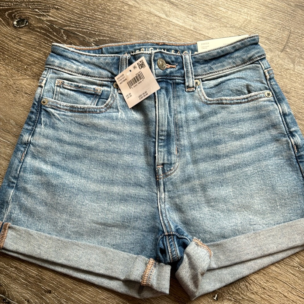 American eagle- mom short stretch high rise denim shorts